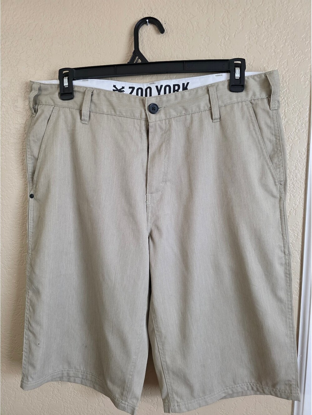 Zoo York Beige Casual Bermuda Shorts Size 33